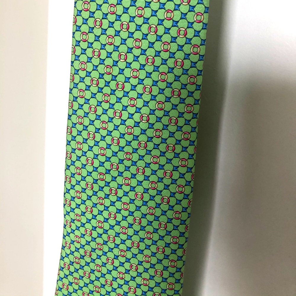 Brooks Brothers tie, light green w/ design